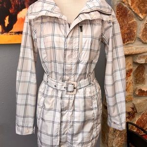 EUC Columbia Omni Shield White/Tan Plaid Rain Coat Belted Trench Style Size M